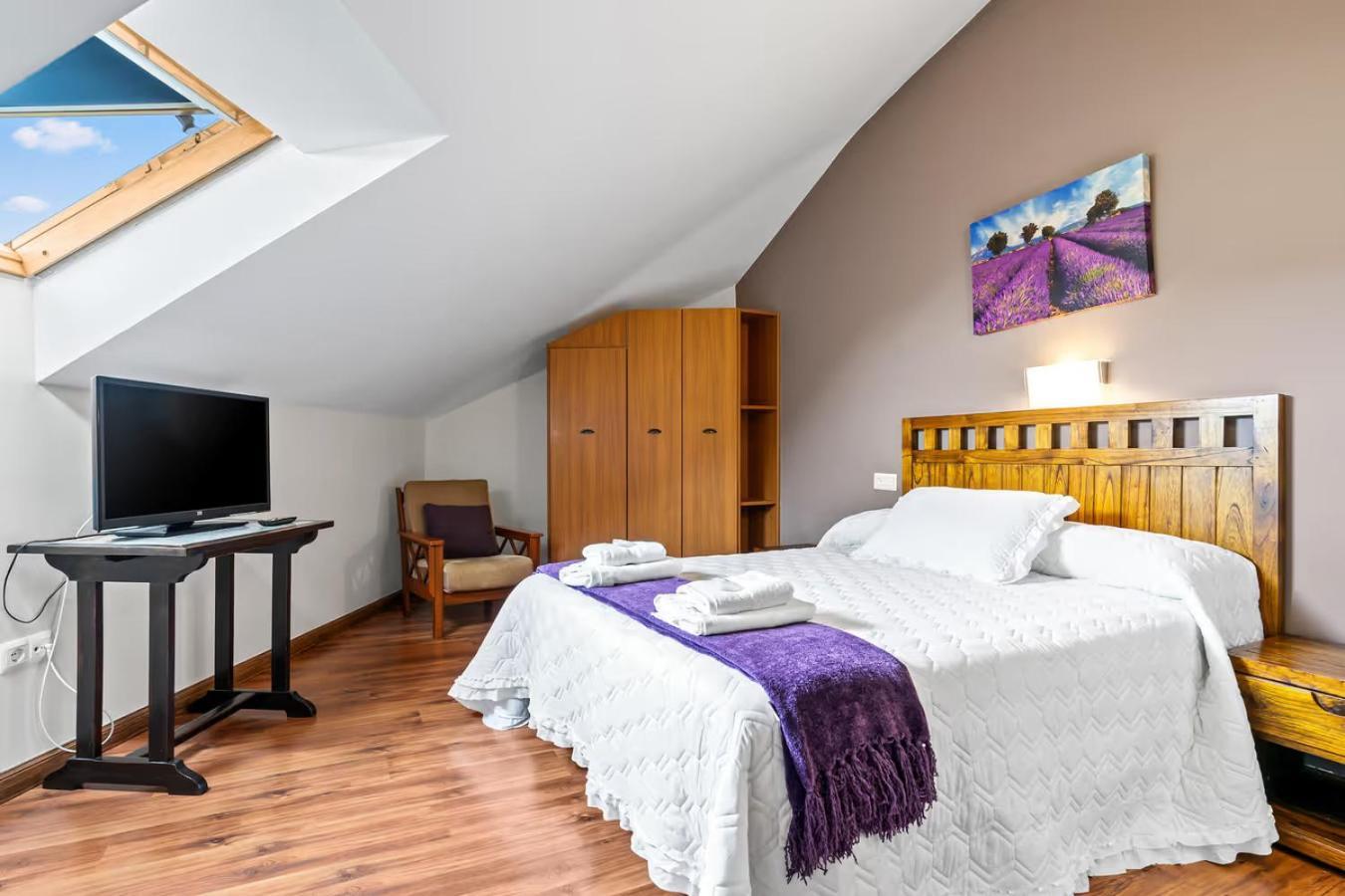 Apartamentos Turisticos As Cetareas Rinlo Bilik gambar