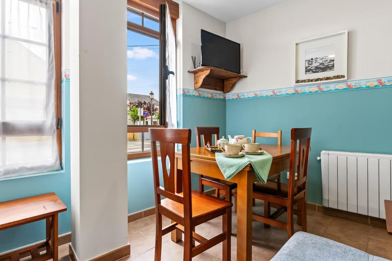 Apartamentos Turisticos As Cetareas Rinlo Bilik gambar