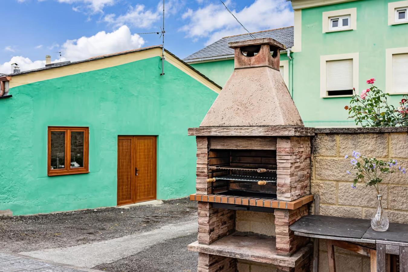 Apartamentos Turisticos As Cetareas Rinlo Luaran gambar